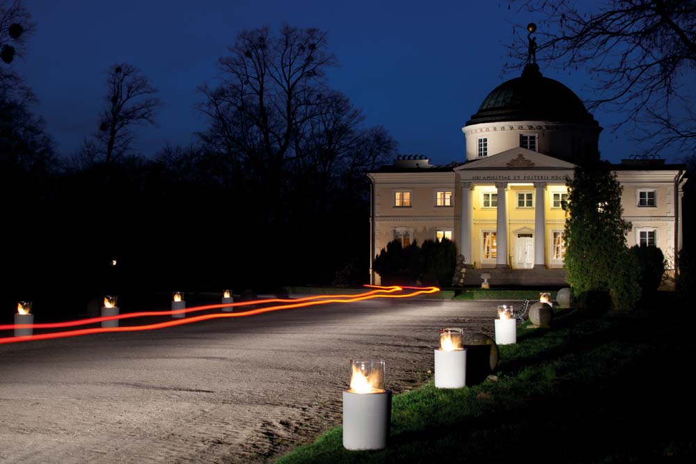 How to choose the ideal fireplace for your home? Bioethanol, electric, water vapor, or garden fireplace?